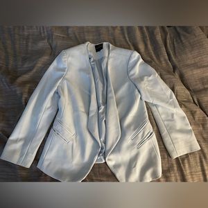 The Limited women’s blazer. No button. M